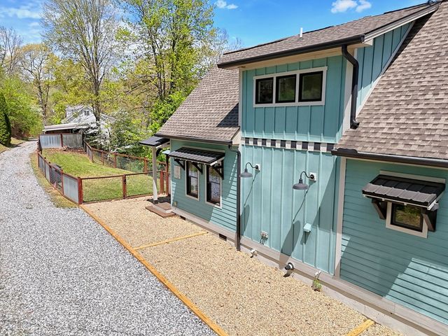 137 Kilmoore Lane, Hayesville, NC 28904