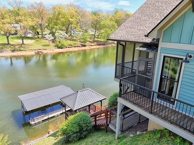 137 Kilmoore Lane, Hayesville, NC 28904