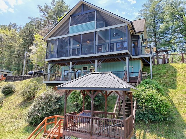 137 Kilmoore Lane, Hayesville, NC 28904