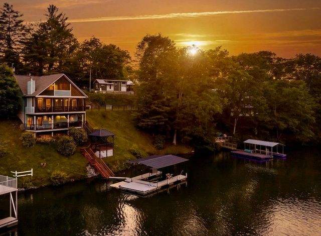 137 Kilmoore Lane, Hayesville, NC 28904