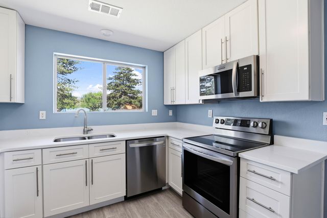 540 Oak Knoll Drive, Ashland, OR 97520