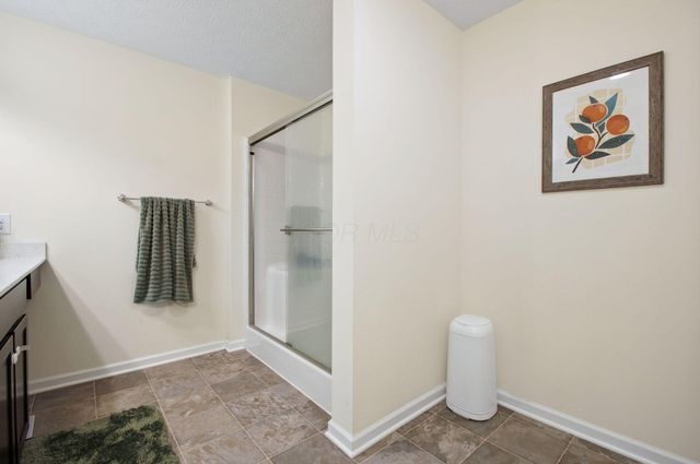 1075 Legacy Lane, Pataskala, OH 43062
