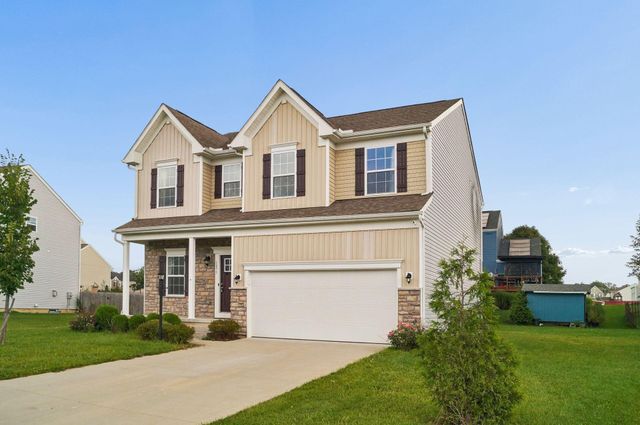 1075 Legacy Lane, Pataskala, OH 43062