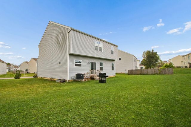 1075 Legacy Lane, Pataskala, OH 43062