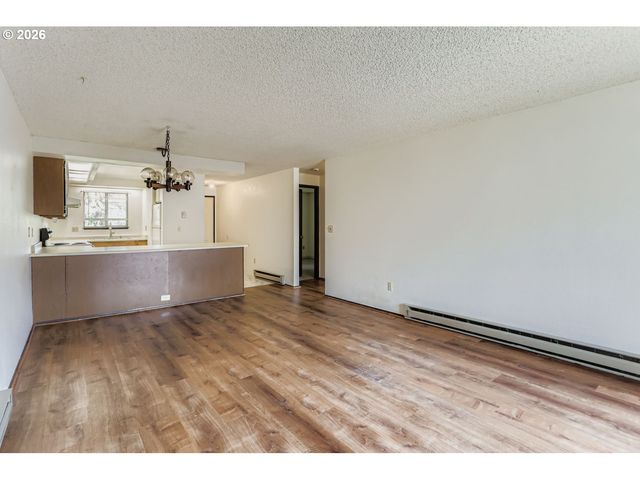 3404 19TH Ave, Forest Grove, OR 97116