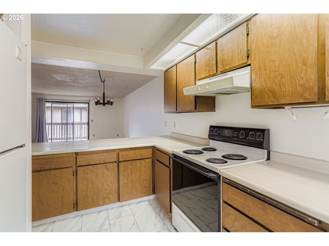 3404 19TH Ave, Forest Grove, OR 97116