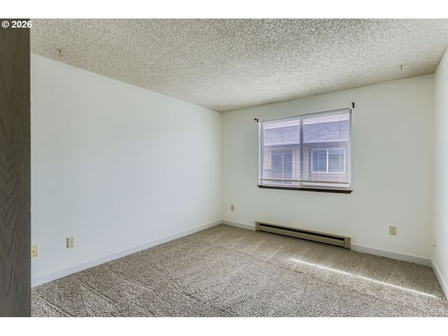 3404 19TH Ave, Forest Grove, OR 97116