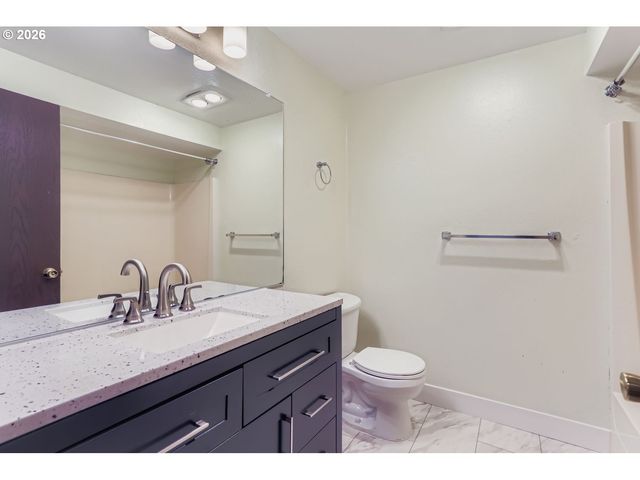 3404 19TH Ave, Forest Grove, OR 97116