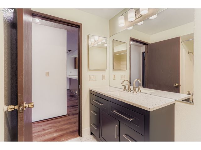 3404 19TH Ave, Forest Grove, OR 97116