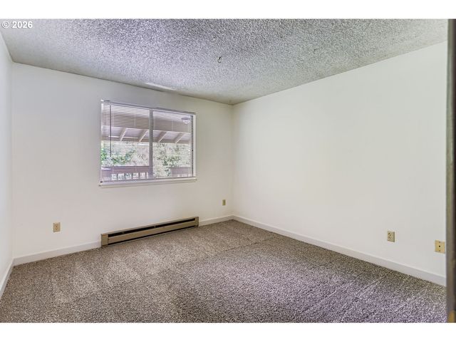 3404 19TH Ave, Forest Grove, OR 97116