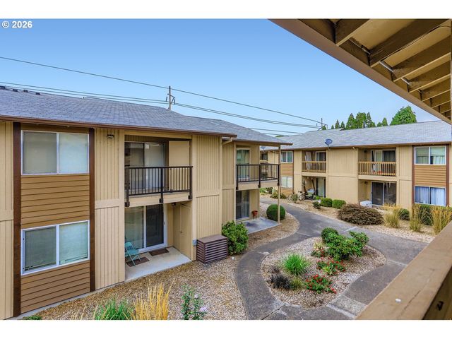 3404 19TH Ave, Forest Grove, OR 97116