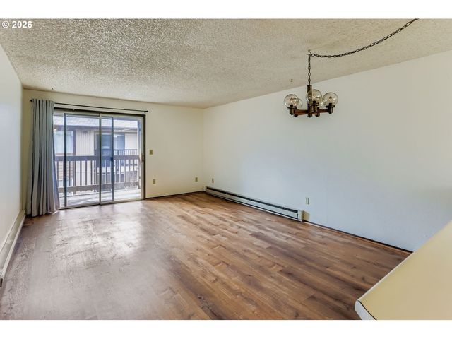 3404 19TH Ave, Forest Grove, OR 97116