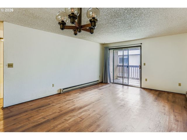 3404 19TH Ave, Forest Grove, OR 97116