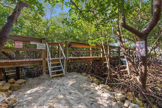 23 NE Macarthur Boulevard, Stuart, FL 34996