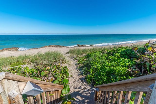 23 NE Macarthur Boulevard, Stuart, FL 34996