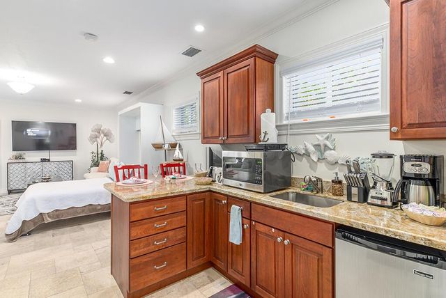 23 NE Macarthur Boulevard, Stuart, FL 34996