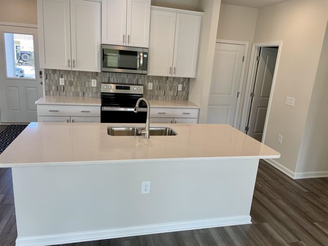 912 Field Ivy Drive, Fuquay Varina, NC 27526