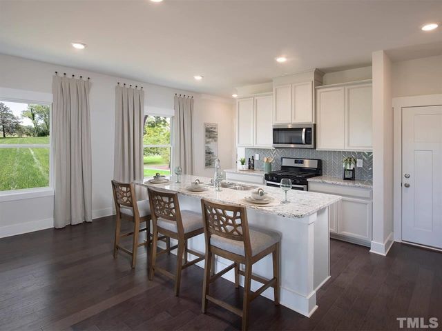 912 Field Ivy Drive, Fuquay Varina, NC 27526