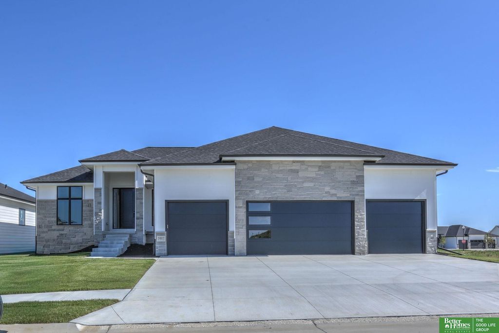 5807 N 197th Street, Elkhorn, NE 68022