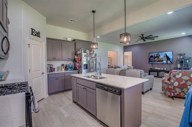 11017 SW 32nd Street, Yukon, OK 73099