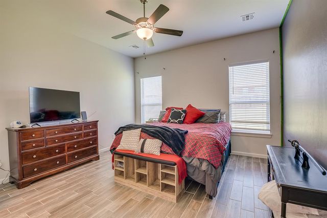 11017 SW 32nd Street, Yukon, OK 73099