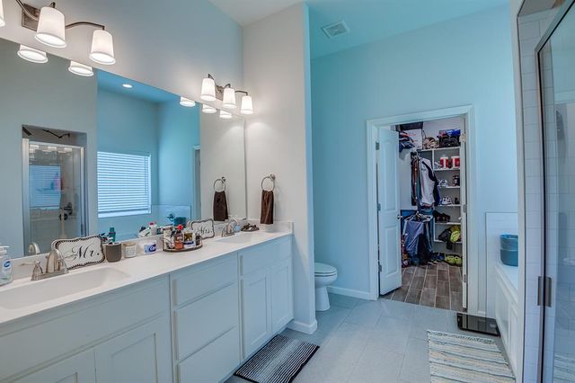 11017 SW 32nd Street, Yukon, OK 73099