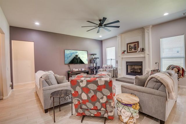 11017 SW 32nd Street, Yukon, OK 73099