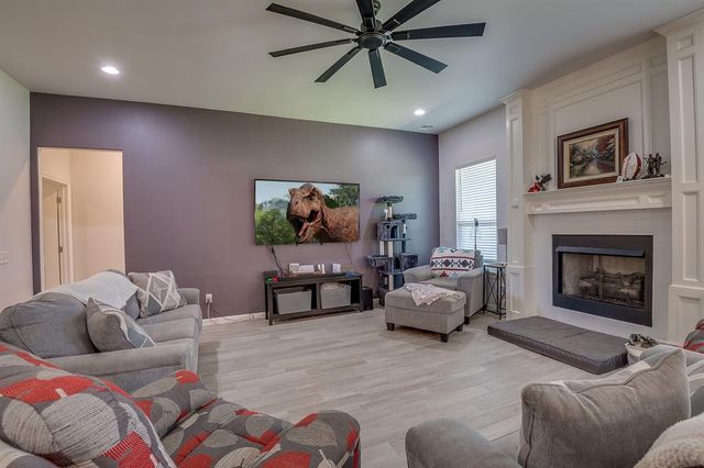 11017 SW 32nd Street, Yukon, OK 73099