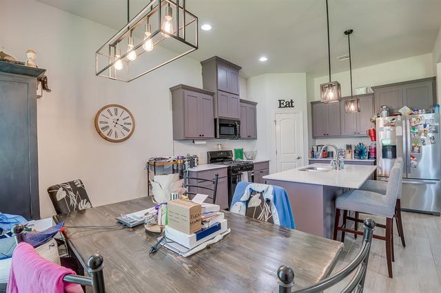 11017 SW 32nd Street, Yukon, OK 73099