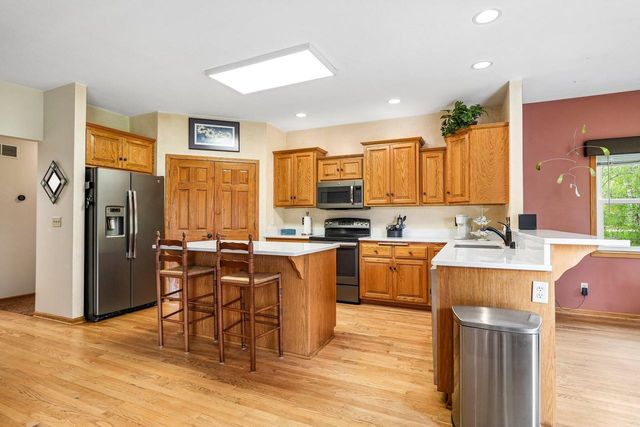 N43W33183 Glen Parc CIRCLE, Nashotah, WI 53058