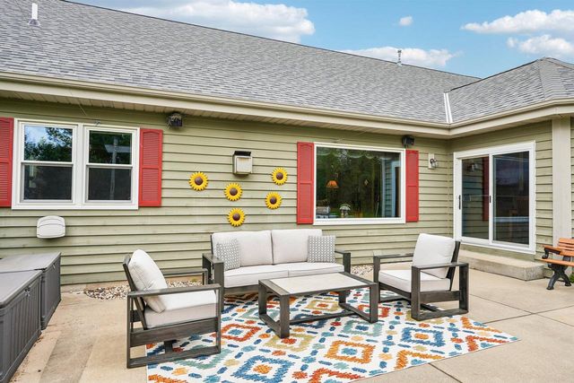 N43W33183 Glen Parc CIRCLE, Nashotah, WI 53058