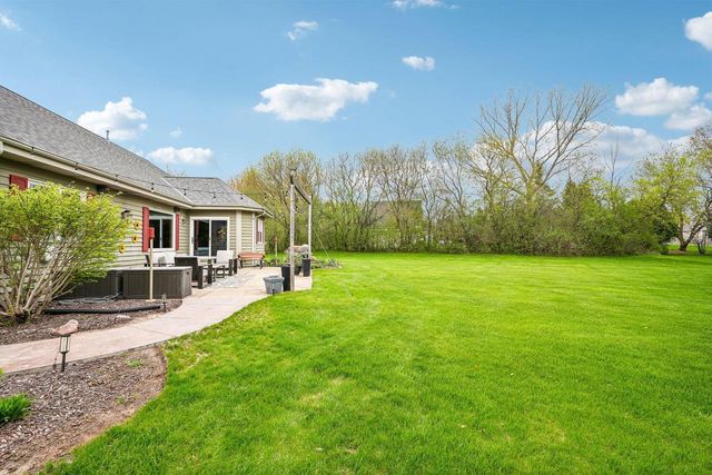 N43W33183 Glen Parc CIRCLE, Nashotah, WI 53058