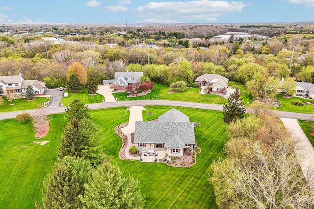 N43W33183 Glen Parc CIRCLE, Nashotah, WI 53058