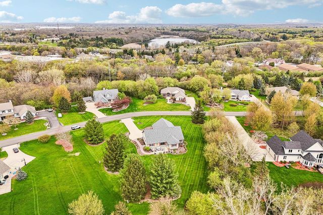 N43W33183 Glen Parc CIRCLE, Nashotah, WI 53058