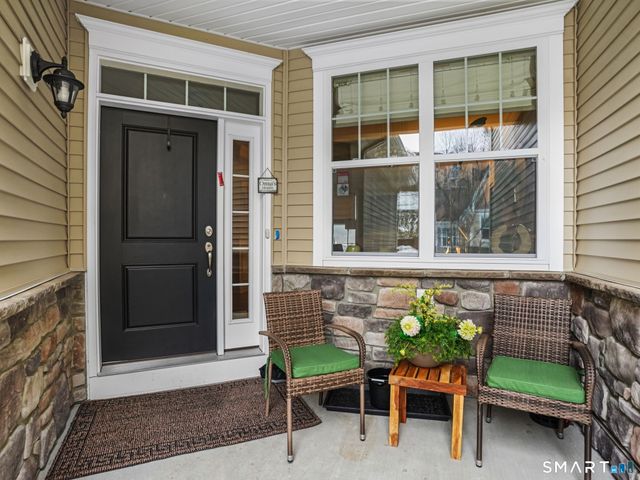 85 Winding Ridge Way 85, Danbury, CT 06810