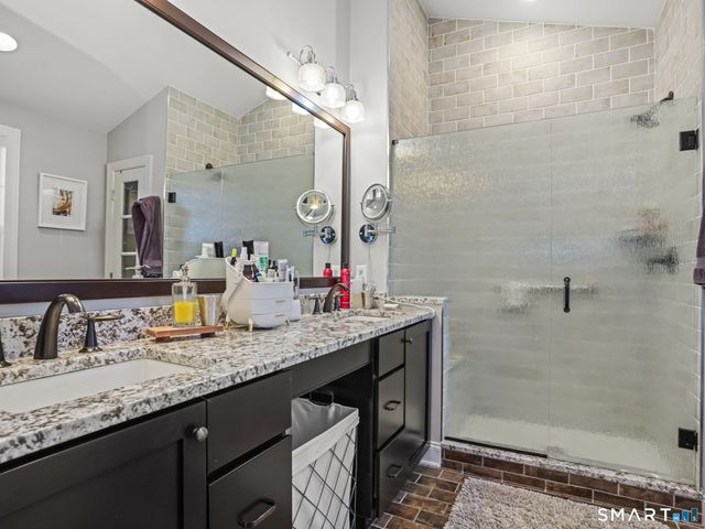 85 Winding Ridge Way 85, Danbury, CT 06810