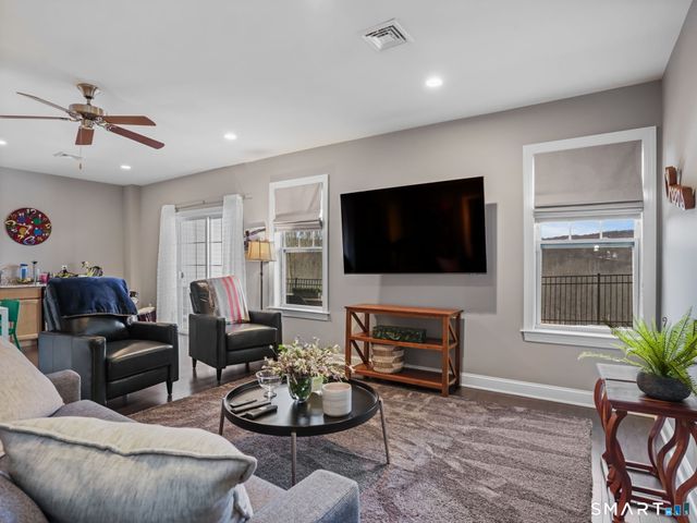 85 Winding Ridge Way 85, Danbury, CT 06810