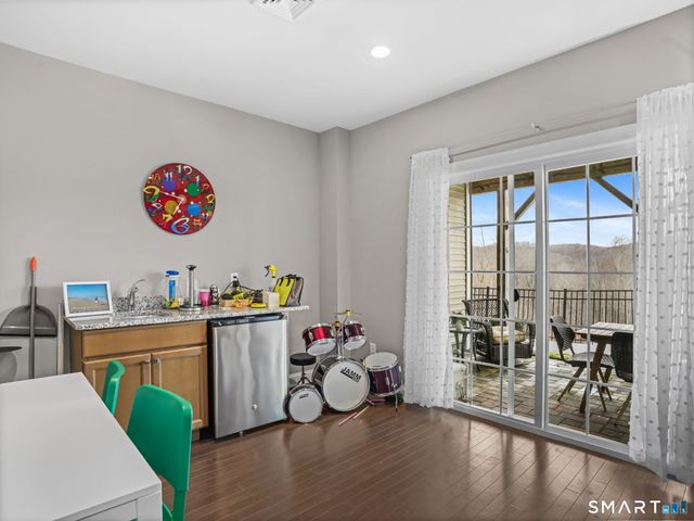 85 Winding Ridge Way 85, Danbury, CT 06810