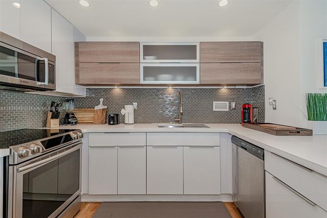 2301 Collins Ave 1230, Miami Beach, FL 33139