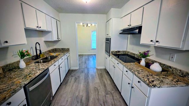 4264 TIMBER RISE DR, Memphis, TN 38125