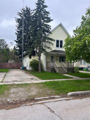 1124 Pine Street, Port Huron, MI 48060