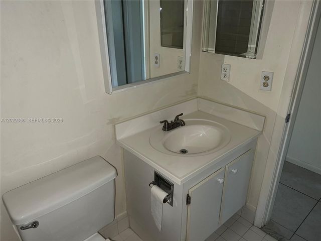 800 SW 131st Avenue 206F, Pembroke Pines, FL 33027