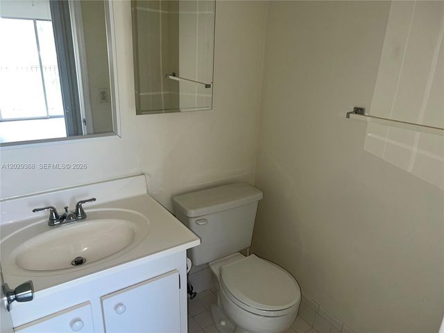 800 SW 131st Avenue 206F, Pembroke Pines, FL 33027