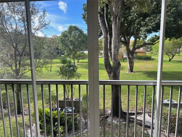 800 SW 131st Avenue 206F, Pembroke Pines, FL 33027