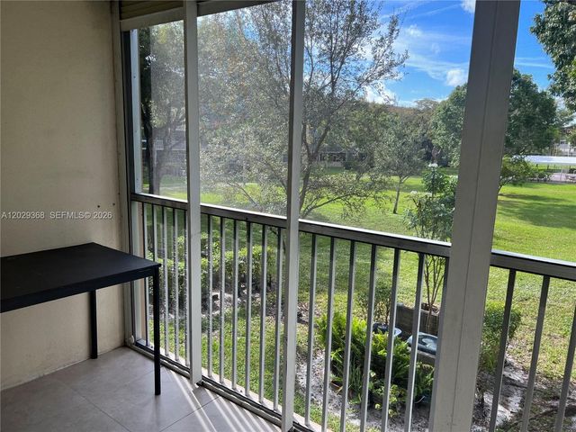 800 SW 131st Avenue 206F, Pembroke Pines, FL 33027