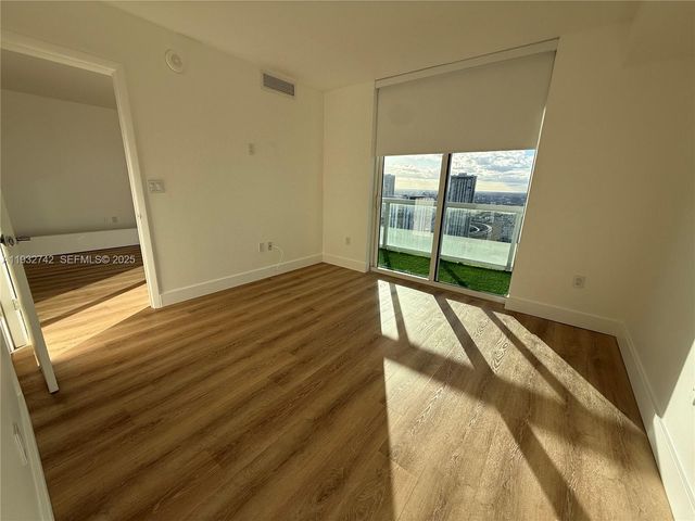 50 Biscayne Blvd 4807, Miami, FL 33132