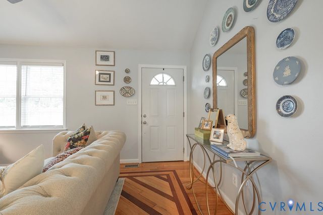 4800 White Manor Ct, Midlothian, VA 23112