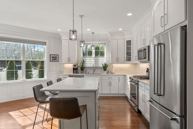 210 Evelyn 210, Newton, MA 02468