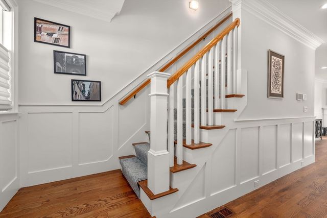 210 Evelyn 210, Newton, MA 02468