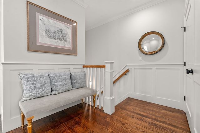 210 Evelyn 210, Newton, MA 02468